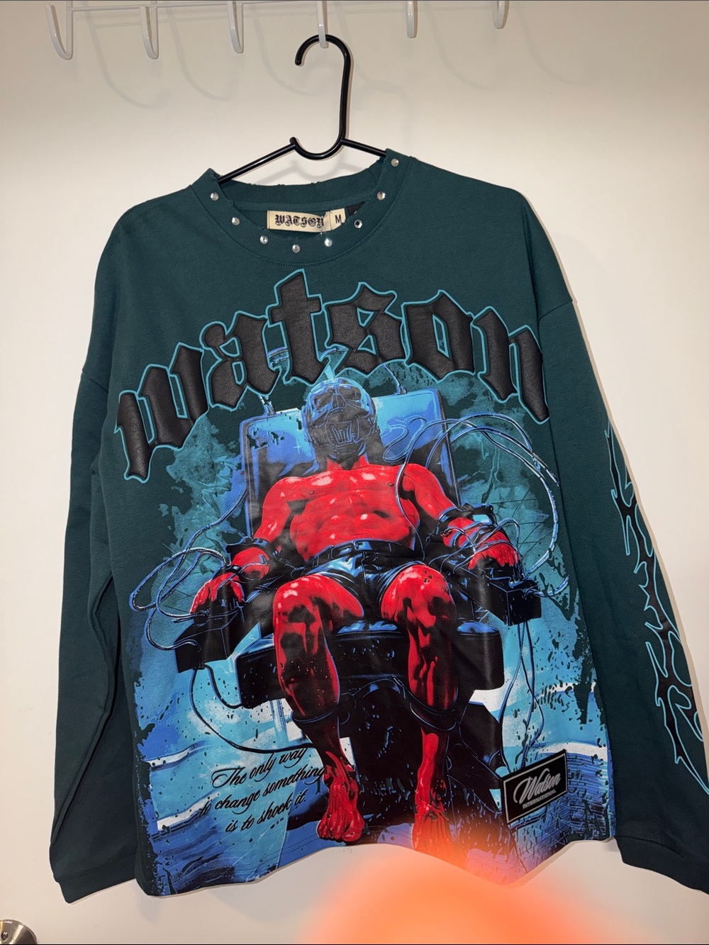⚡️⚡️⚡️ Watson Dark Green Graphic Long-Sleeve Tee with Red Motif
